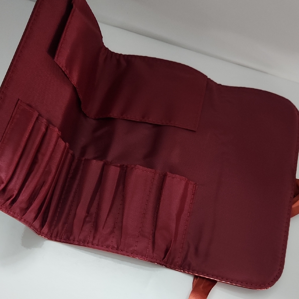 Elegant Burgundy Makeup Brush Holder